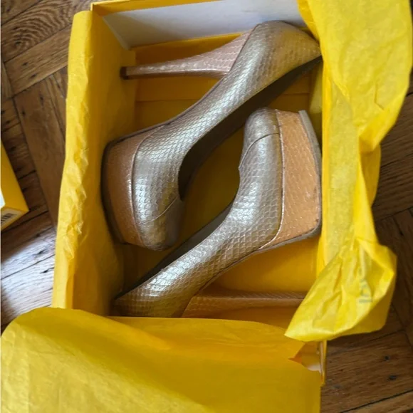 Fendi Tan Platform Heels with Stiletto - Picture 13 of 16